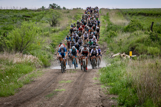 Descubre el Gravel: Una Revolución en el Ciclismo y la Moda