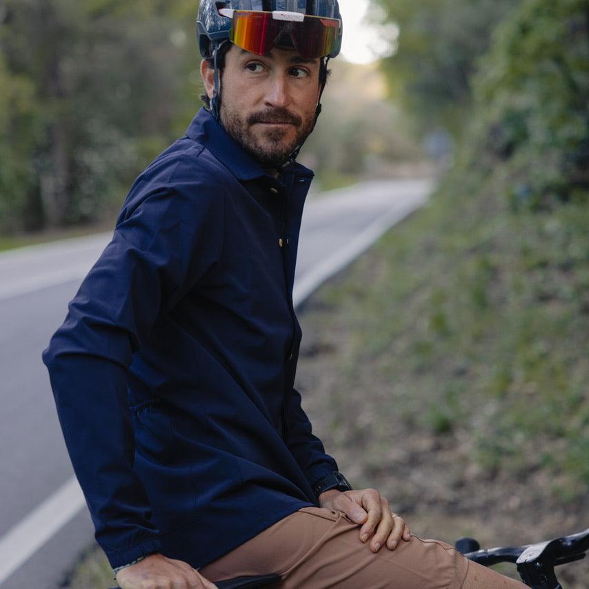 Long-sleeved zipper jacket with button placket for bike rides on cold days