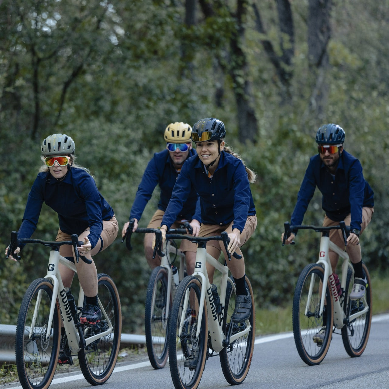 Pack Aloha (2 products): aloha cycling shirt + cycling jacket.